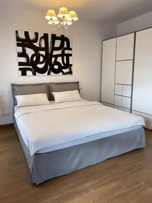Centrally Located Chic Studio Apartment Luxembourg